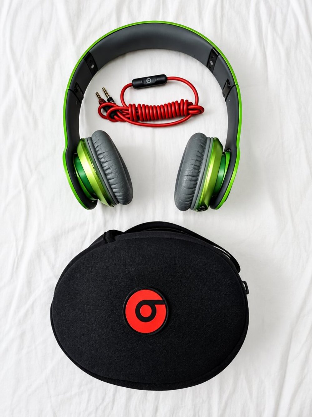 Beats by Dr. Dre Solo HD Wired On-Ear Headphones Green W/ Soft Case Foldable